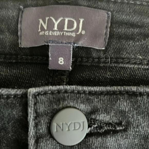 NYDJ Sheri Slim Jeans in Black - Size 8 - Picture 6 of 9